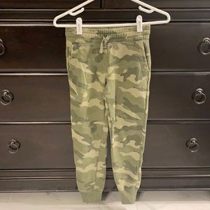 Camo Sweat Pants Size M (8)